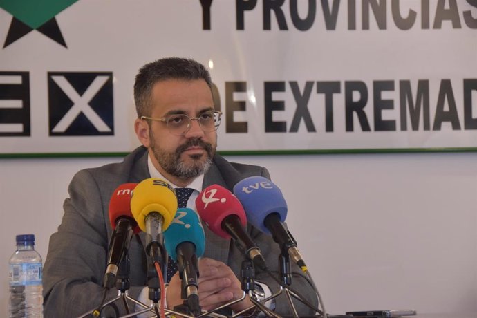 Archivo - El presidente de la Fempex, Manuel José González Andrade.