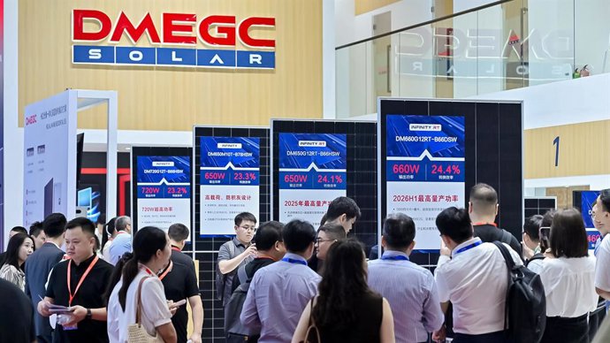 DMEGC Solar Shines at SNEC 2025 with New PV Modules and Prestigious Awards
