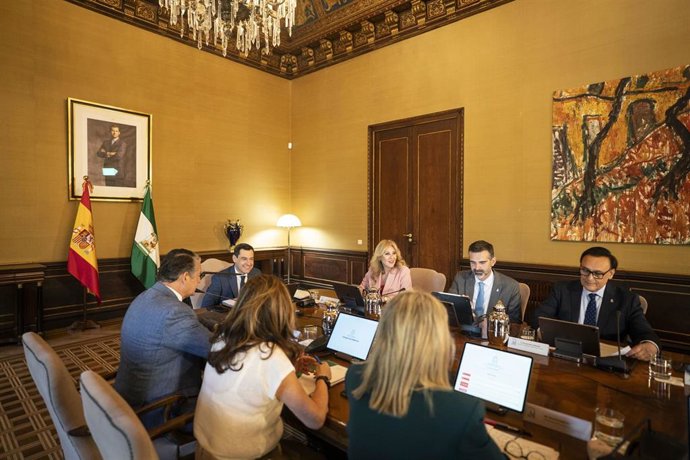 Reunión del Consejo de Gobierno andaluz presidida por Juanma Moreno. (Foto de archivo).