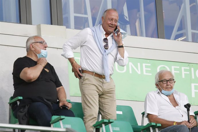 Archivo - Bernard LACOMBE during the French championship Ligue 1 football match between AS Saint-Etienne and LOSC Lille on August 21, 2021 at Geoffroy-Guichard stadium in Saint-Etienne, France - Photo Romain Biard / Isports / DPPI