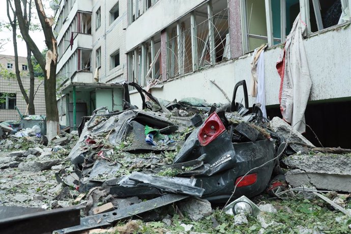 KIEV, June 18, 2025  -- Debris is pictured near a destroyed building after a Russian missile attack in Kiev, Ukraine, June 17, 2025.   At least 15 people were killed and 75 others injured in Russian missile and drone strikes on Ukraine overnight Tuesday, 