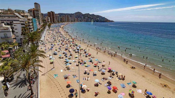Archivo - Imagen de la playa de Benidorm