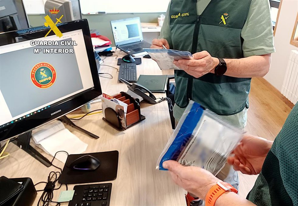 Equipo @ de la Guardia Civil