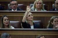 El PP avisa que la "sumisión perruna" del PSOE es un "suicidio" y que deben elegir: "Refundación o extinción"
