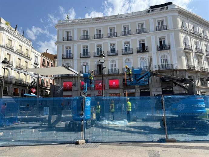 Los nuevos toldos de la Puerta del Sol estarán listos a finales de la próxima semana