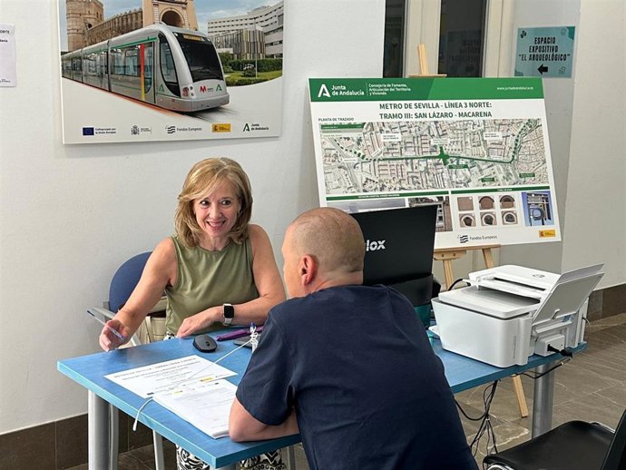 Oficina de información de las obras de la Línea 3 del Metro.