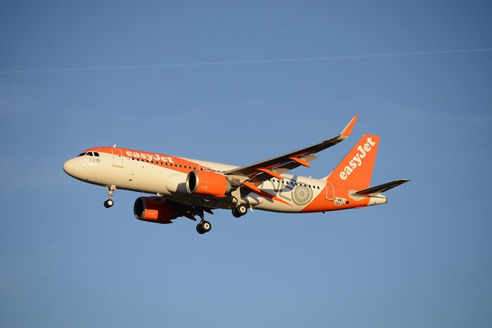 Archivo - Avión de easyJet.