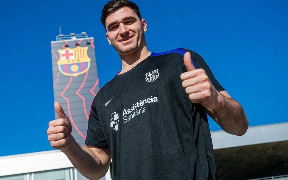 El pivote francés Ludovic Fbregas firma con el Bara hasta 2030