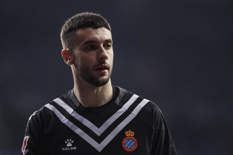 Archivo - Joan Garcia of RCD Espanyol looks on during the Spanish league, La Liga EA Sports, football match played between RCD Espanyol and Getafe CF at RCDE Stadium on April 18, 2025 in Cornella, Barcelona, Spain.