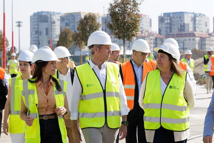 Allegue, Rueda e Ortiz este mércores en Navia.
