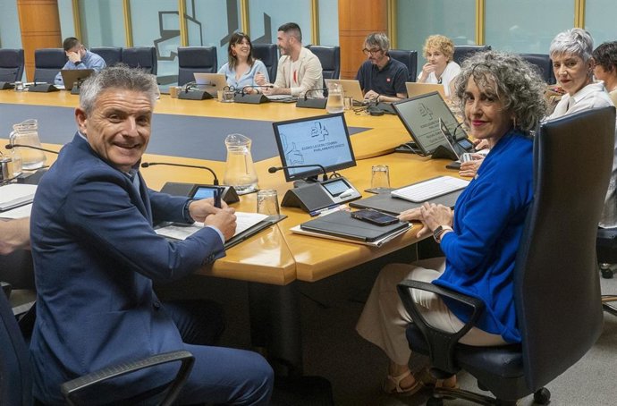 Jaurlaritzak ordezkariak Legebiltzarrean