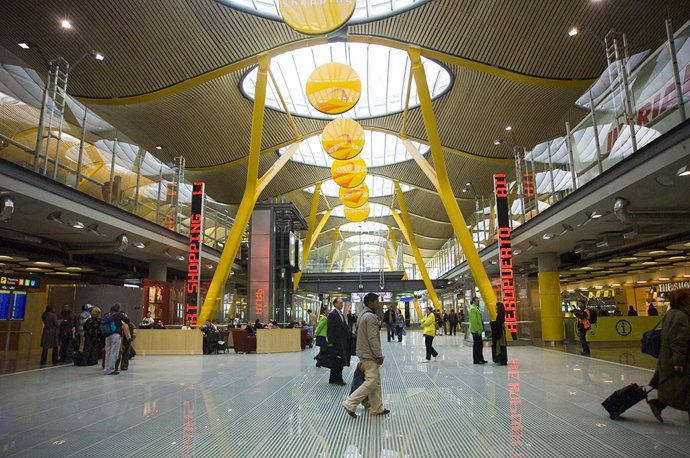 Archivo - El Aeropuerto de Madrid-Barajas.