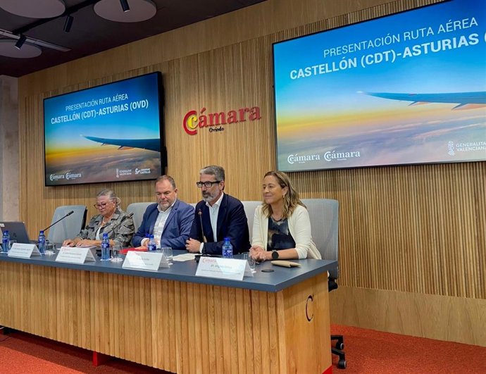 El aeropuerto de Castellón reúne en Oviedo a operadores turísticos para promocionar la ruta Castellón-Asturias