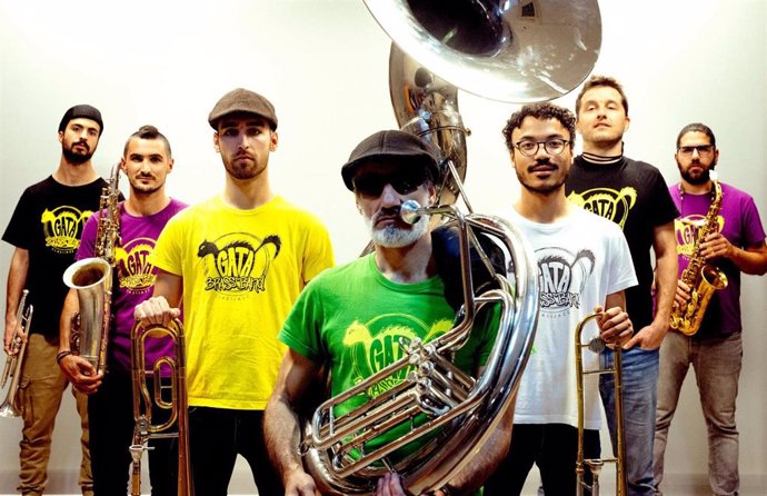 Banda Gata Brass Band.