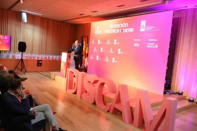 El consejero de Sanidad, Jesús Fernández, en la jornada de innovación, I+DEAR.