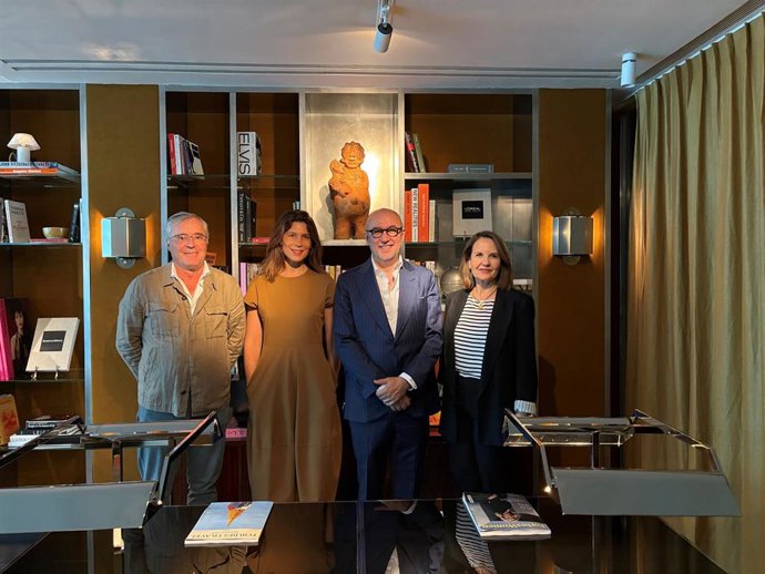 Asociación de Revistas (ARI) y el Observatorio de Medios e Información Responsable han firmado un acuerdo de colaboración con el objetivo de unir esfuerzos en la promoción de un periodismo ético, transparente y comprometido con la calidad informativa