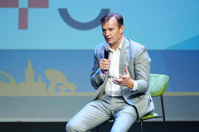 Archivo - El CEO de MasOrange, Meinrad Spenger ,interviene en la inauguración la octava edición del 5G Fórum. A 12 de mayo de 2025 en Sevilla, Andalucía (España).