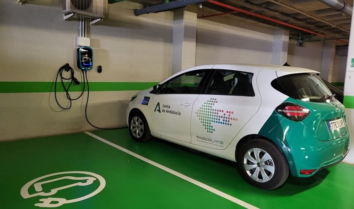 Vehículo eléctrico del parque móvil de la Junta de Andalucía.