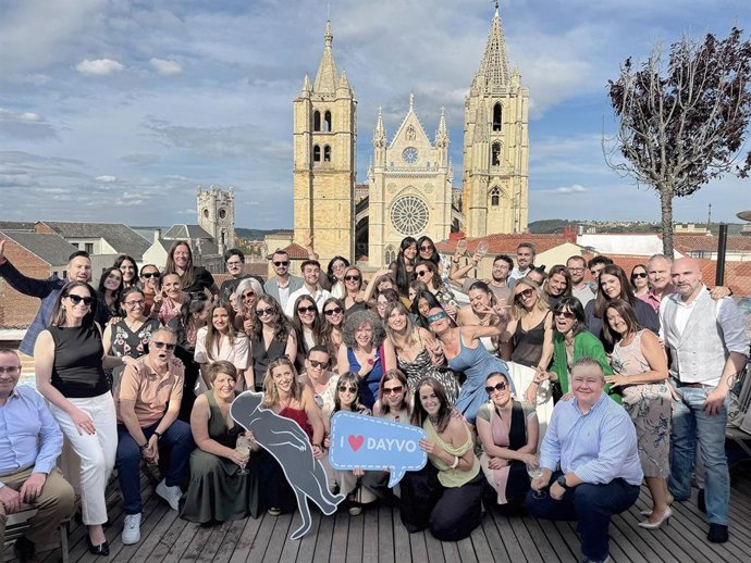 El equipo de Dayvo celebra su 20 aniversario en León