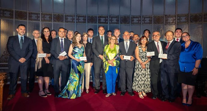 Foto de familia AEIT-Madrid