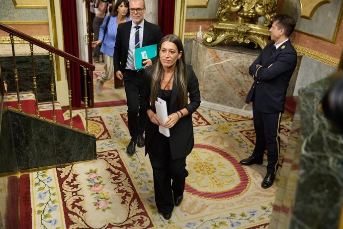 La portavoz de Junts en el Congreso de los Diputados, Miriam Nogueras, durante una sesión plenaria en el Congreso de los Diputados, a 12 de junio de 2025, en Madrid (España). 