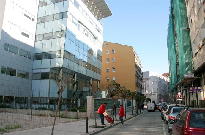 Archivo - Fachada del Gobierno de Cantabria.