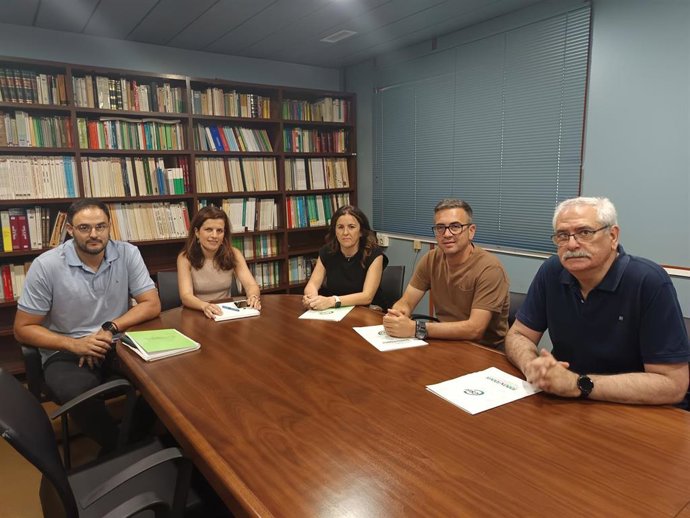 Representantes de CSIF-Jaén en la reunión con la directora provincial del SEPE.