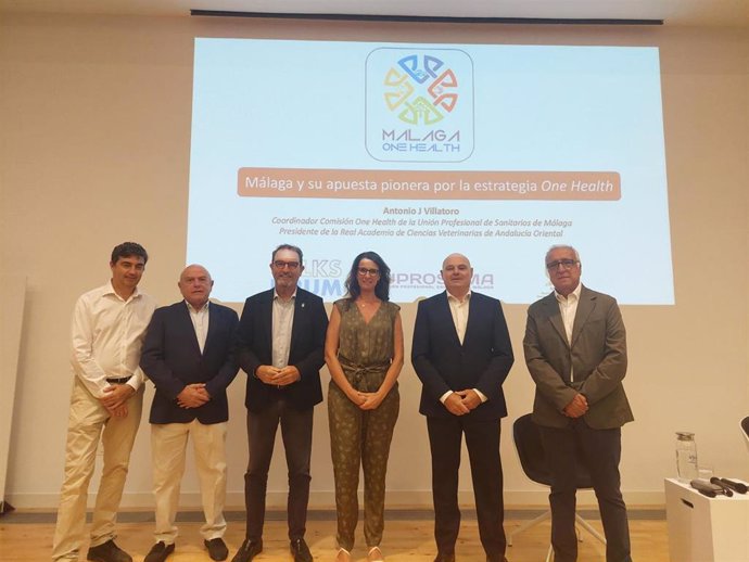 Talks HRUM arranca con una ponencia sobre la aplicación local y pionera del enfoque “One Health” en la ciudad de Málaga