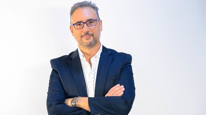 Javier Bolaños, director y presentador del programa.