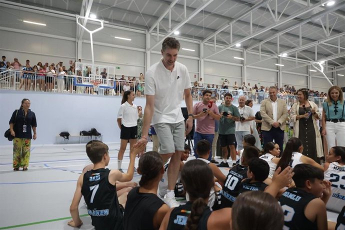 Inauguración del pabellón deportivo Punto Ribot.