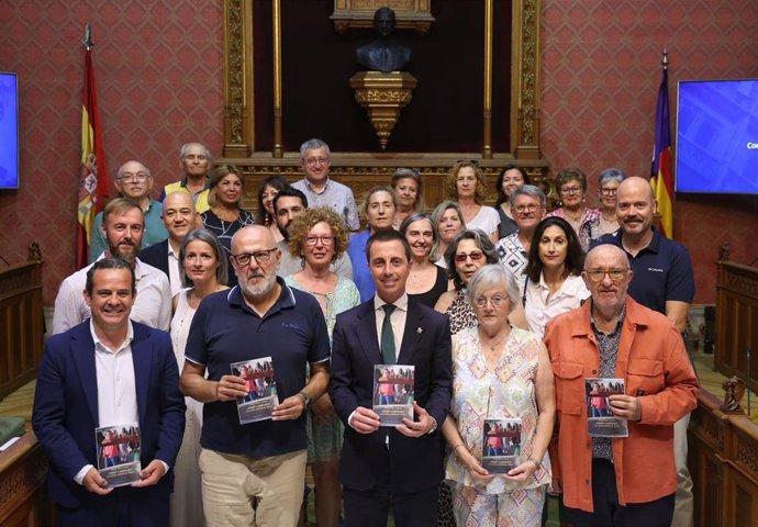 El presidente del Consell de Mallorca, Llorenç Galmés, en la presentación del libro 'Josep Campaner, la lluita contra el noma'.