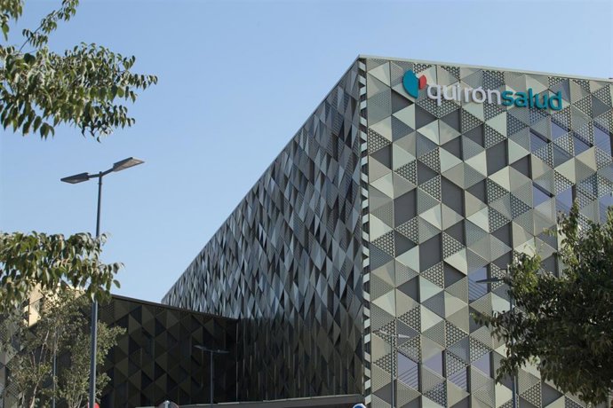 Archivo - Fachada del Hospital Quirónsalud Córdoba.