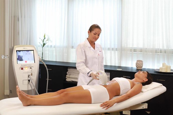 Combines proprietary ultrasound and radiofrequency technologies to deliver personalized, non-invasive body contouring treatments: Accent Prime (Credit: Alma PR)