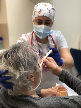Archivo - Arquivo - A fonoaudióloga da Unidade de Reabilitação do Hospital Beata María Ana, Randa Abdeselam.