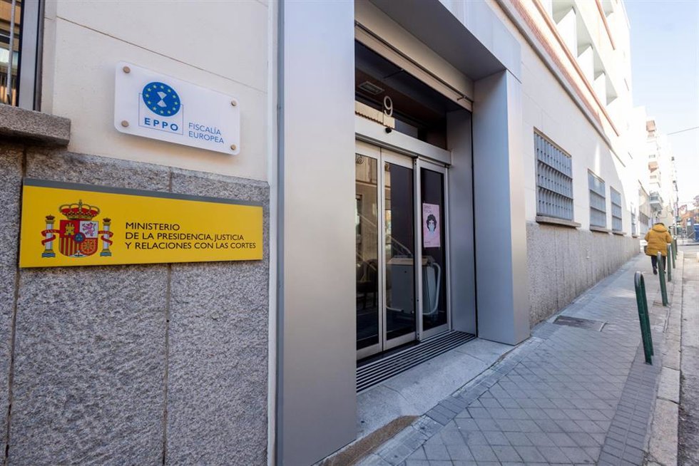 Archivo - Puerta de la sede en Madrid de la Fiscalía Europea (EPPO), en la calle Luis Cabrera, 9, a 13 de enero de 2025, en Madrid (España).