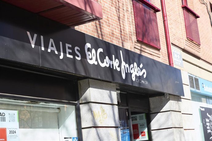 Archivo - Una agencia de Viajes El Corte Inglés, a 1 de febrero de 2025, en Madrid (España). 