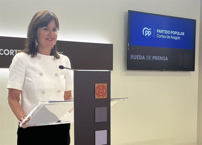 La diputada del grupo parlamentario del PP Aragón, Elena Allué.