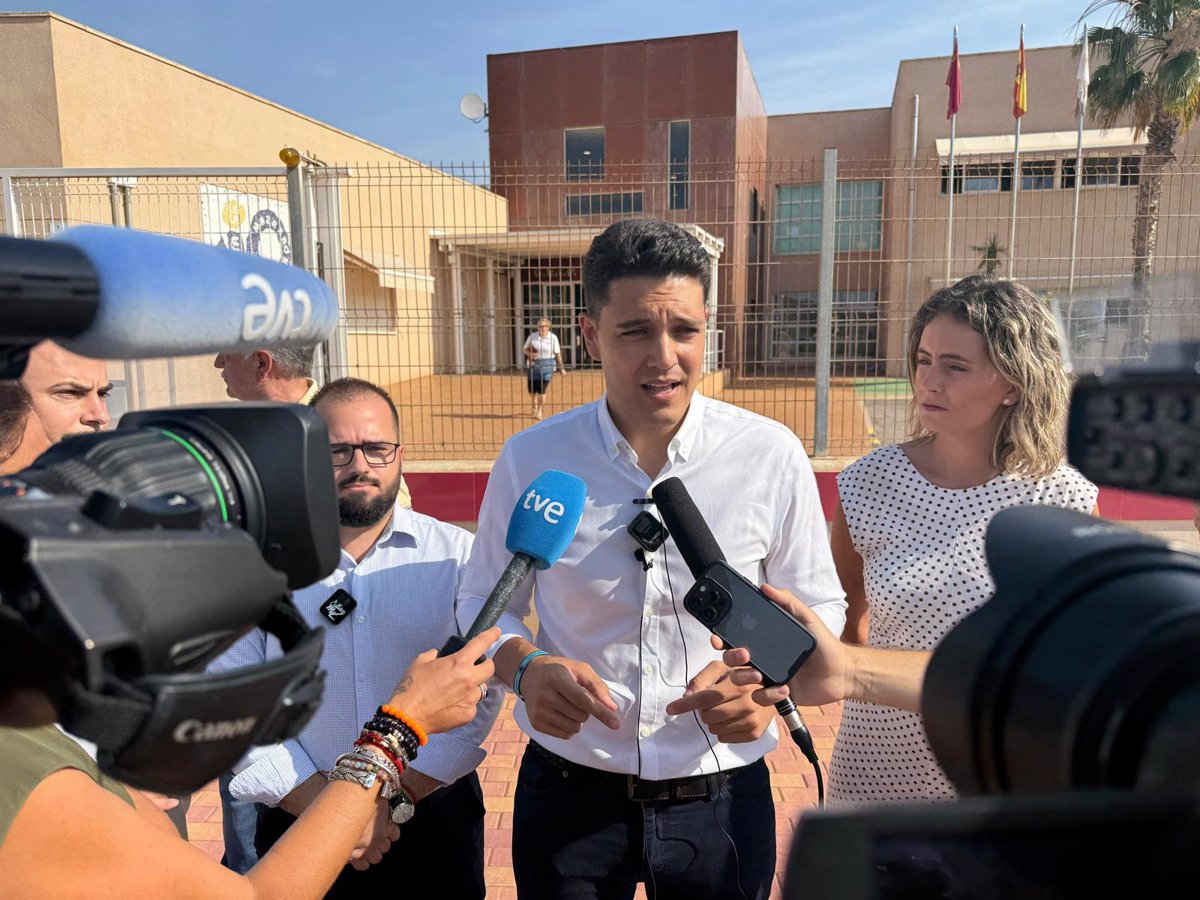PSOE exige medidas  urgentes  al Gobierno regional ante las altas temperaturas en las aulas