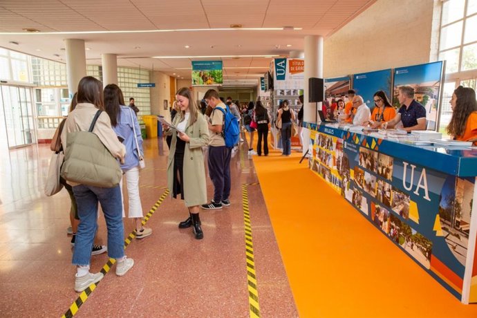 Archivo - La UA escala posiciones en la clasificación QS y se sitúa entre las 800 mejores universidades del mundo