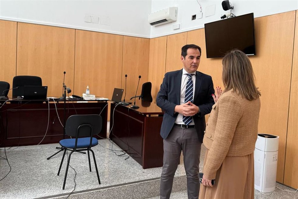 Archivo - Nieto, en la visita a un juzgado en la provincia de Córdoba.