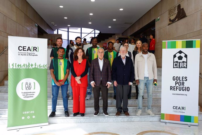 Archivo - Photo Family during the presentation of the refugee football team CEAR CF by The Spanish Olympic Committee and the Spanish Commission for Refugee Aid celebrated at COE headquarters on April 01, 2025, in Madrid, Spain.