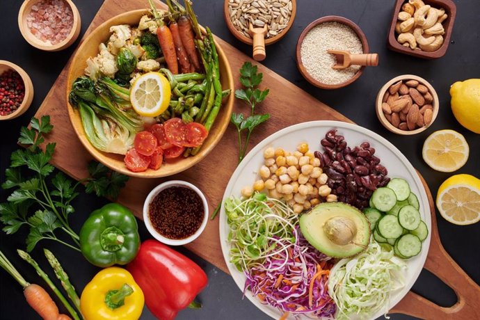 Archivo - El microbioma intestinal condiciona los efectos de la dieta en el organismo y determina su impacto en la salud
