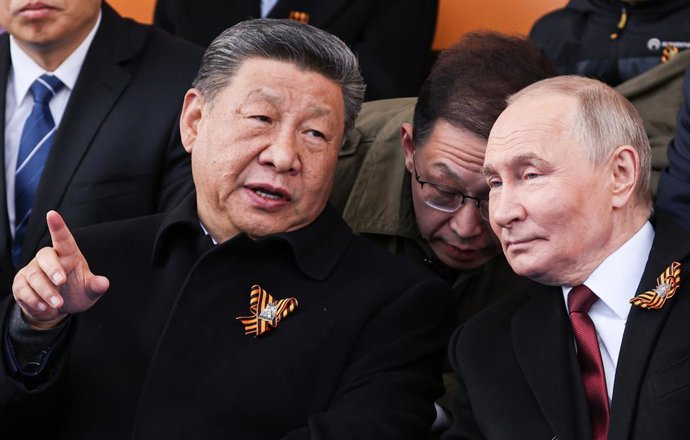 Archivo - Arquivo - Os presidentes da Rússia e da China, Vladimir Putin e Xi Jinping, respectivamente.