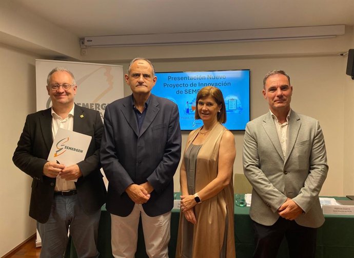 Dr. Rafael Micó, vice-presidente da SEMERGEN; Dr. José Polo, presidente da SEMERGEN; Dra. Lourdes Martínez-Berganza, vice-presidente da SEMERGEN; e Marcos Guerra, sócio-gerente da Petri.
