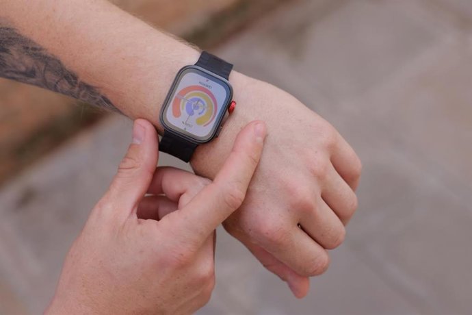 Reloj de la serie Watch Fit 4 en el Activity Rings Venice Challenge
