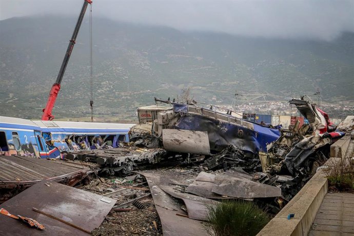 Archivo - Una imagen tras el accidente de tren de Tempe en Grecia