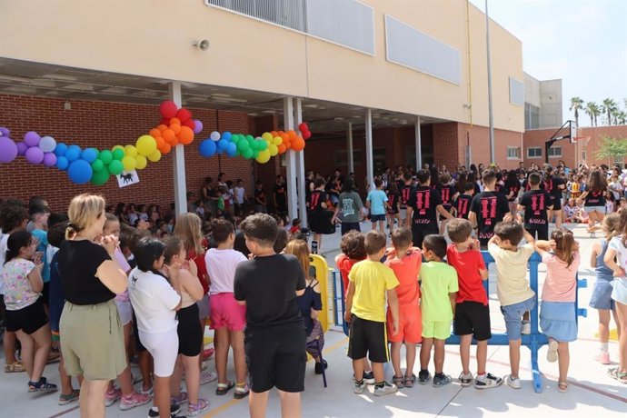 El CEIP Platero i Jo d'Aldaia s'acomiada del CEIP Ciutat de Cremona d'Alaquàs.