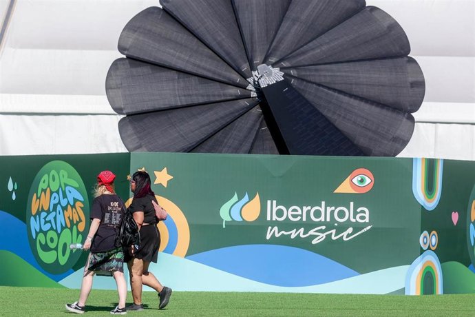 Archivo - Ambiente durante el último día del festival Mad Cool 2024, a 13 de julio de 2024, en Madrid (España).