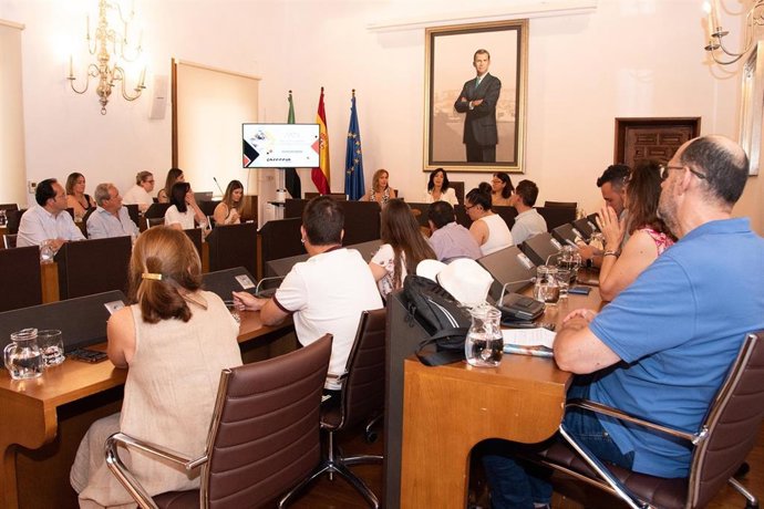 Reunión de la Mesa del Turismo de la provincia de Cáceres