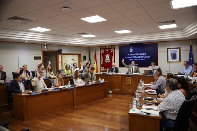 El Pleno de Benalmádena ha aprobado con los votos del equipo de gobierno el convenio firmado con la propiedad del parque de atracciones Tivoi en un proceso que "sigue avanzando" para lograr su reapertura según ha destacado el alcalde.